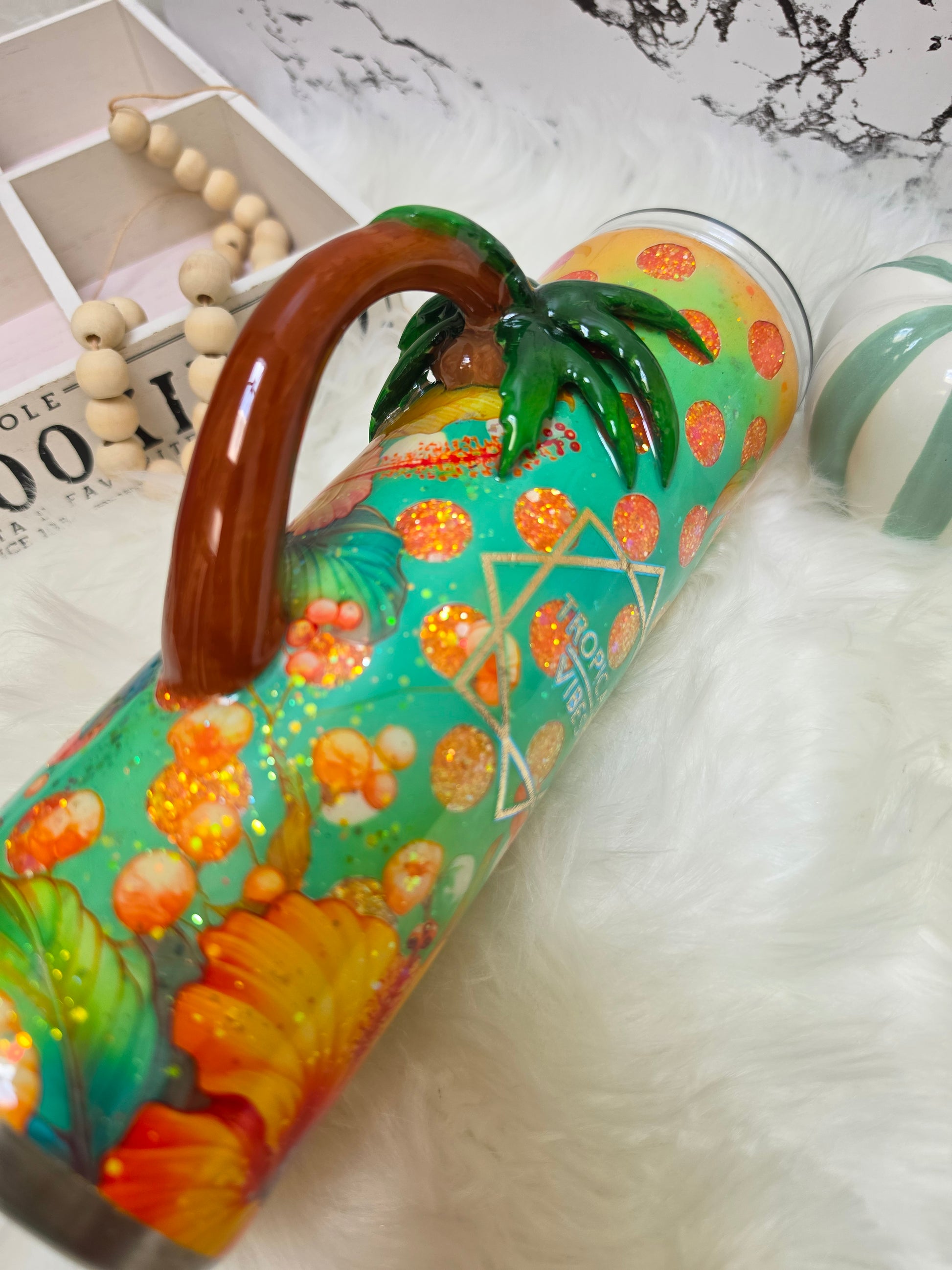 30 oz Tropical Vibes Tumbler with 3D Palm Tree Handle The Excellence's Store